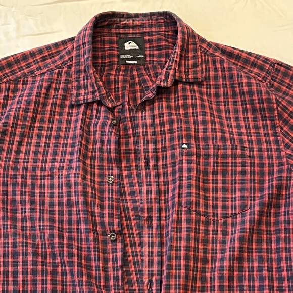 Quiksilver modern style cotton button up shirt - Picture 2 of 13